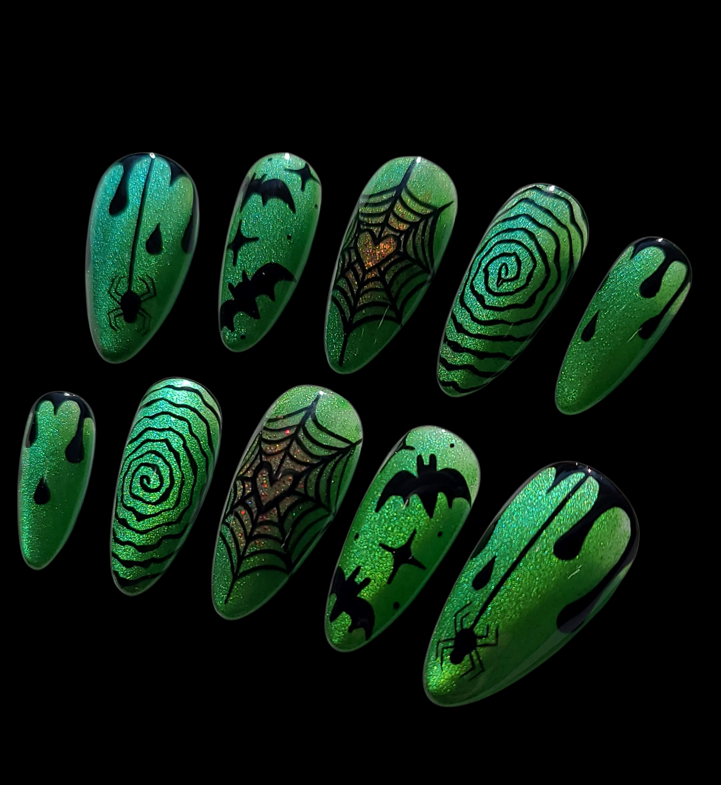Creepin It Cute 💚🕸🕷🦇🖤